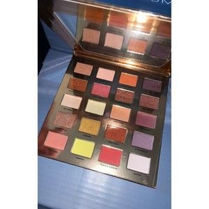 ICONIC LONDON Eyeshadow Palette